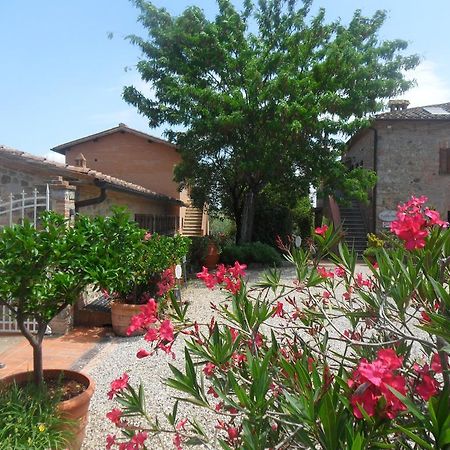 Fullino Nero Rta - Residenza Turistico Alberghiera Siena Eksteriør billede