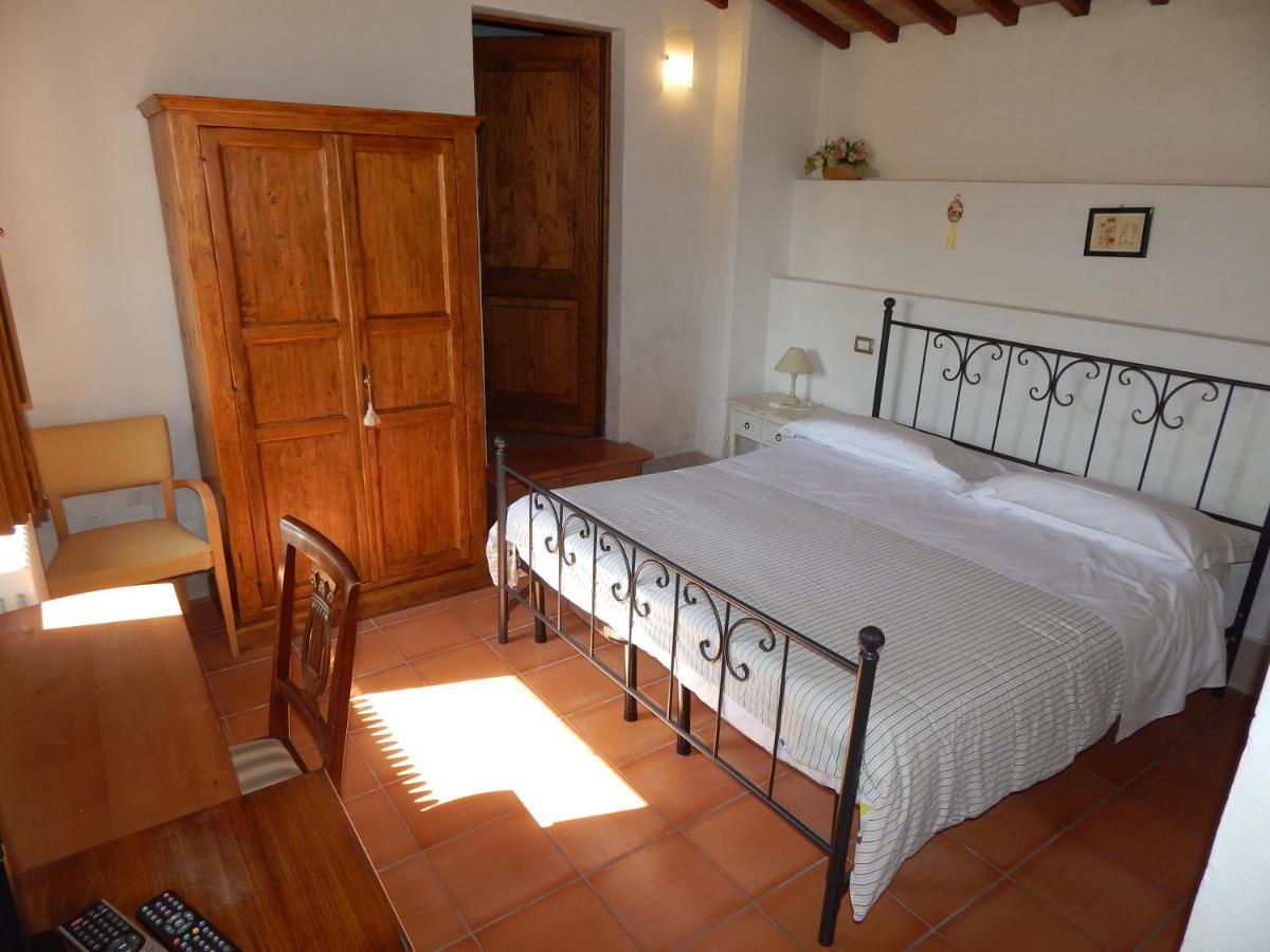 Fullino Nero Rta - Residenza Turistico Alberghiera Siena Eksteriør billede