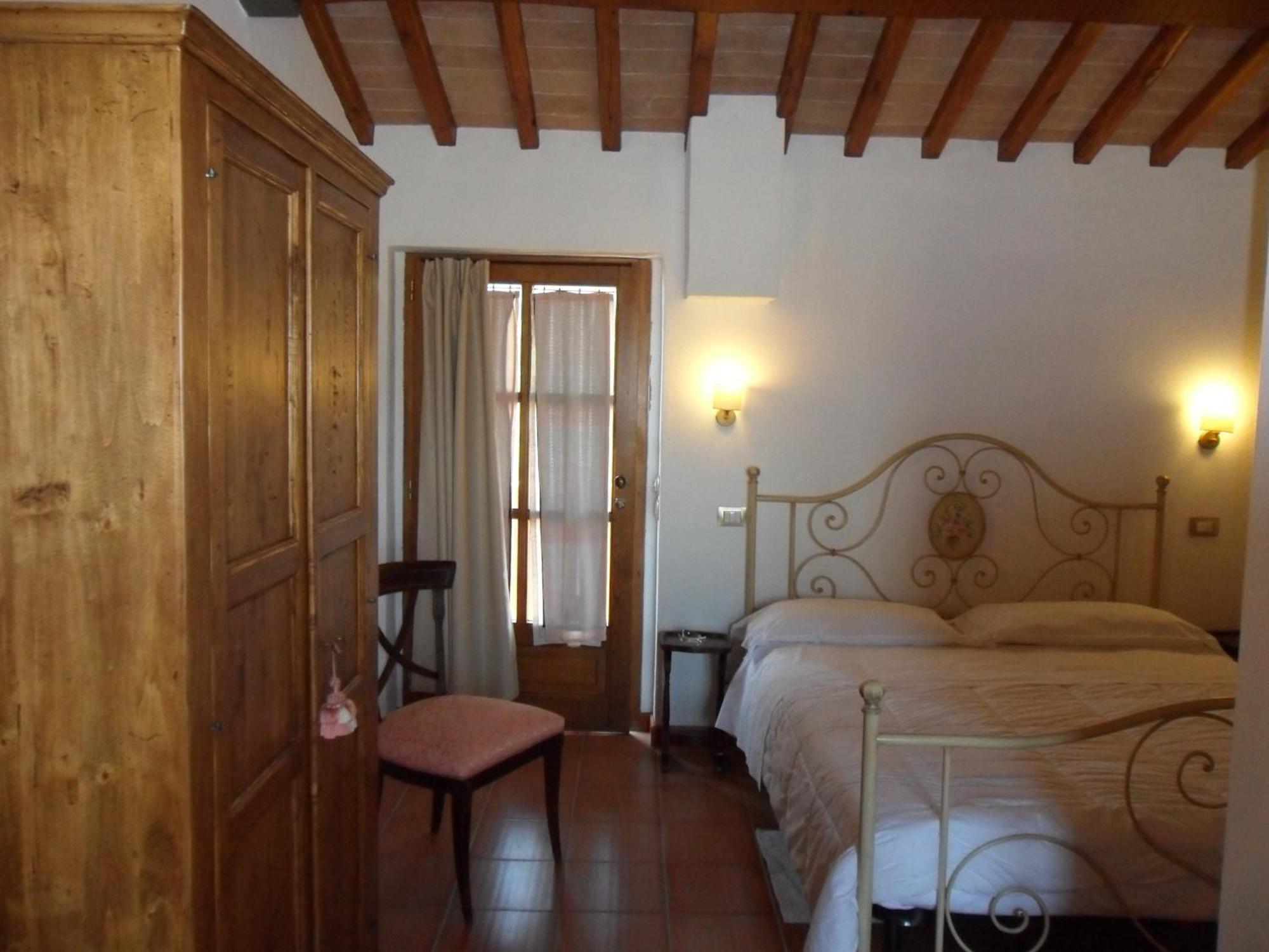 Fullino Nero Rta - Residenza Turistico Alberghiera Siena Eksteriør billede