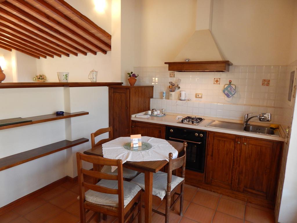 Fullino Nero Rta - Residenza Turistico Alberghiera Siena Eksteriør billede