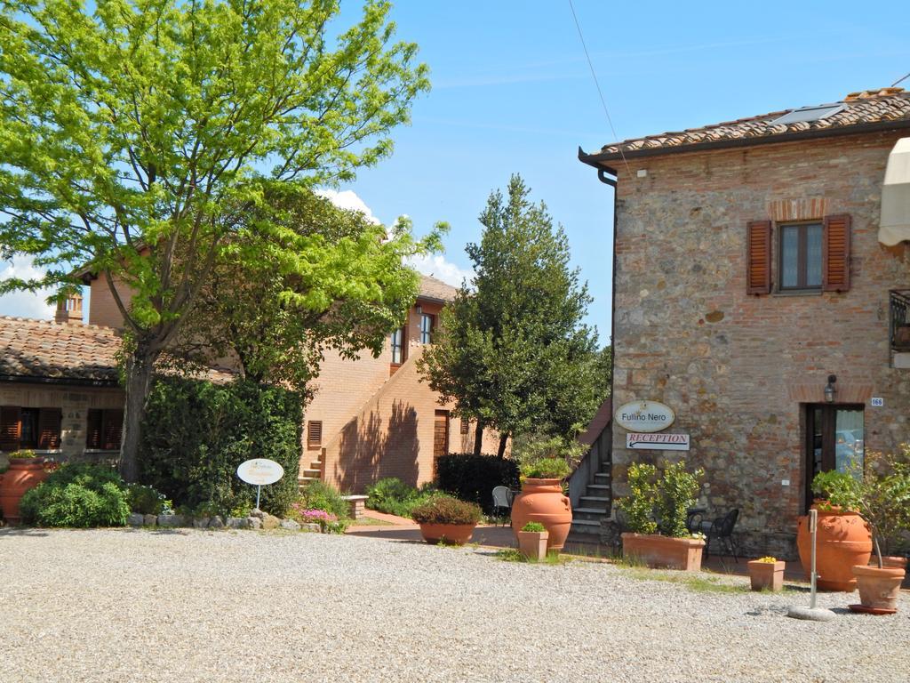 Fullino Nero Rta - Residenza Turistico Alberghiera Siena Eksteriør billede