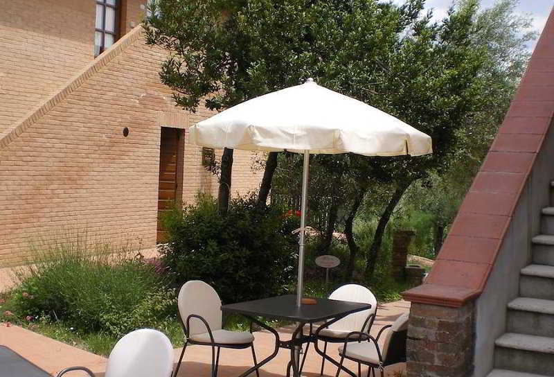 Fullino Nero Rta - Residenza Turistico Alberghiera Siena Eksteriør billede