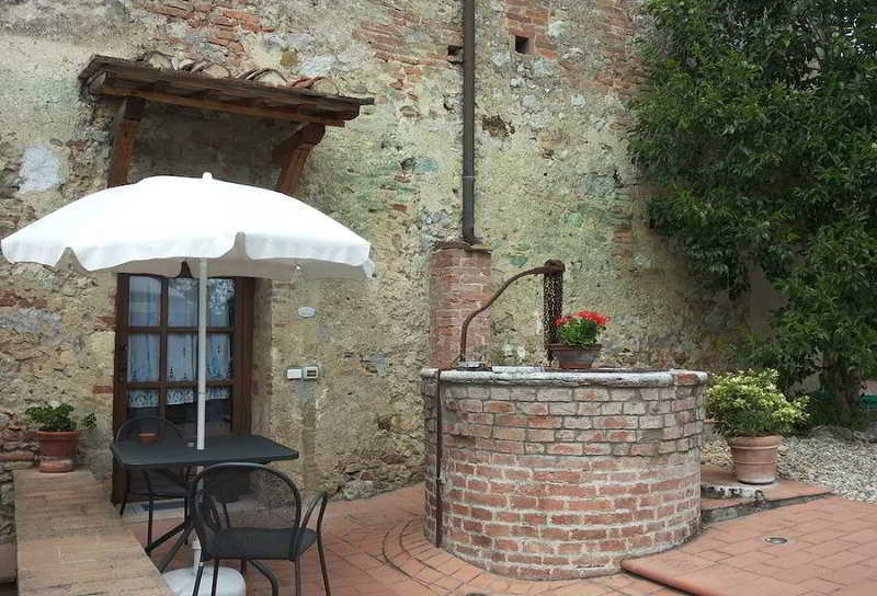 Fullino Nero Rta - Residenza Turistico Alberghiera Siena Eksteriør billede