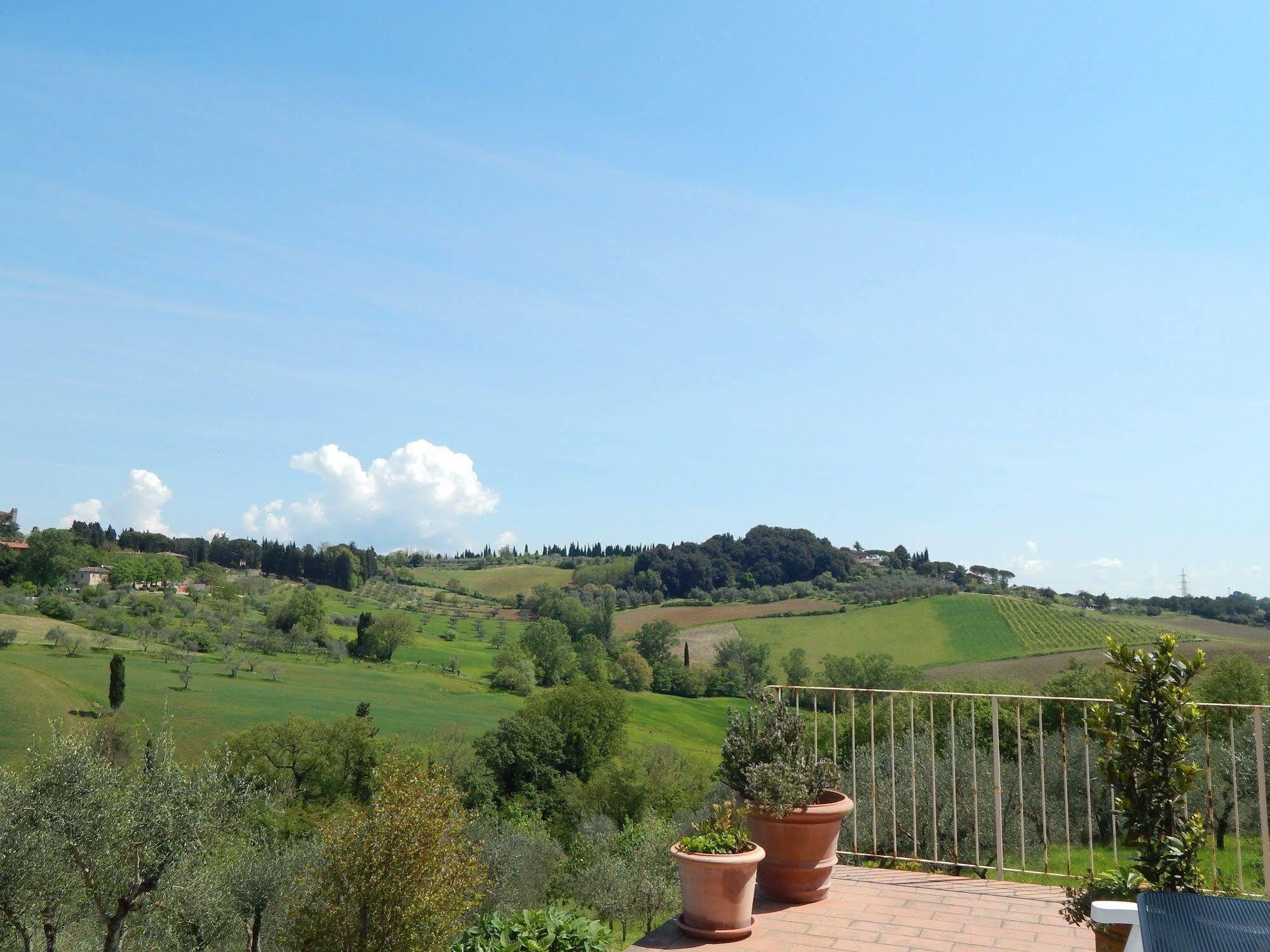 Fullino Nero Rta - Residenza Turistico Alberghiera Siena Eksteriør billede
