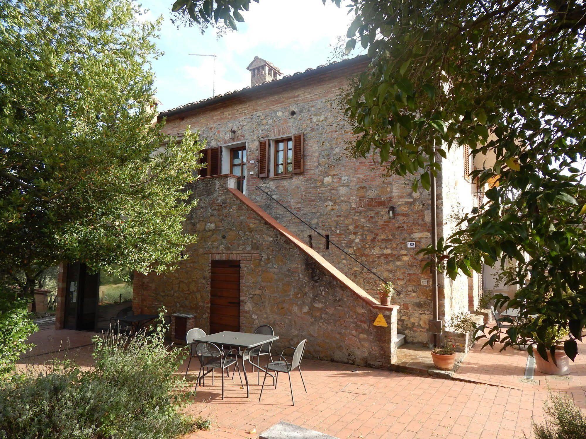 Fullino Nero Rta - Residenza Turistico Alberghiera Siena Eksteriør billede